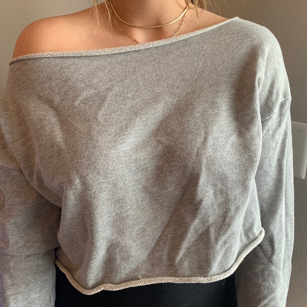 Grey sweatshirt